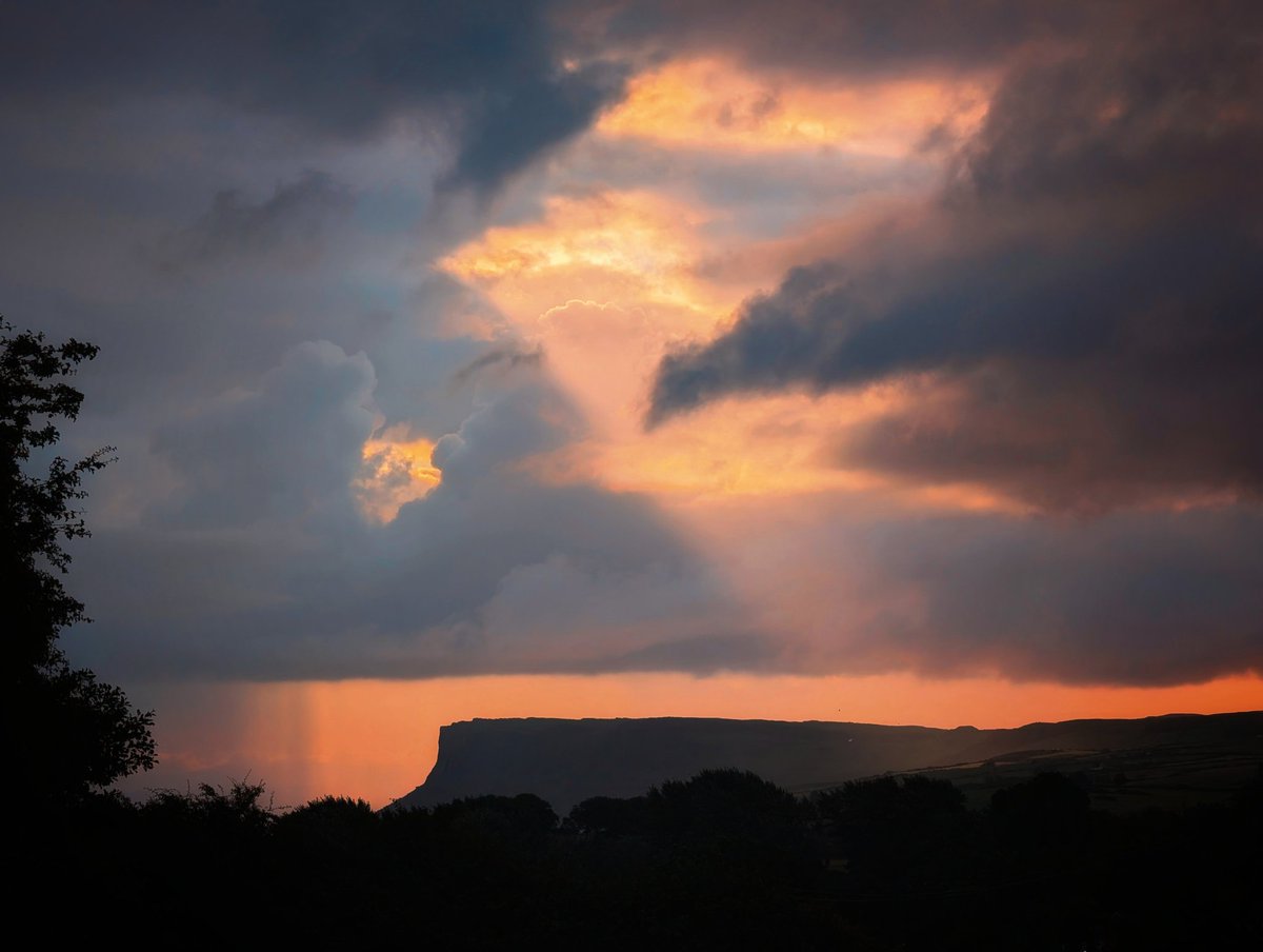 Fairhead this morning <a href="/deric_tv/">Deric</a> <a href="/R_Faragher/">Rick Faragher</a> <a href="/linzilima/">Linzi Lima</a> <a href="/bbcweather/">BBC Weather</a>  <a href="/DiscoverNI/">Northern Ireland</a> <a href="/LoveBallymena/">Love Ballymena</a> <a href="/WeatherCee/">Cecilia Daly</a>  <a href="/Louise_utv/">Louise Small</a>  <a href="/WeatherAisling/">Aisling Creevey</a> <a href="/barrabest/">Barra Best</a> <a href="/Ailser99/">Aileen Moynagh</a>  <a href="/EventsCauseway/">Causeway Coast & Glens Events</a>  <a href="/angie_weather/">angie phillips</a> <a href="/geoff_maskell/">Geoff Maskell</a> <a href="/organicbotanic/">Sue McBean - @organicbotanic.bsky.social</a> <a href="/Schafernaker/">Tomasz Schafernaker</a>