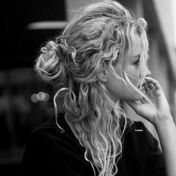 Her şeyden vazgeçebilecek kadar güçlü ol..
Çünkü,
Hiçbir şey sonsuza kadar senin değildir..

#Günaydın 
#HayırlıSabahlar
#Pazartesi