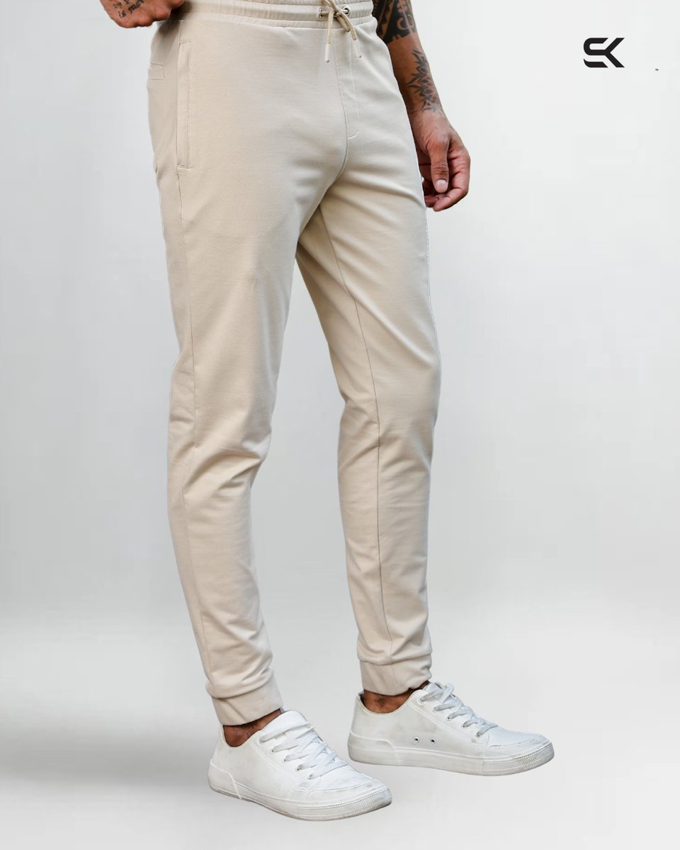 oneskyclothing's tweet image. Move easy. Look sharp.

These joggers are made for your daily grind — and the downtime after.

#OneSkyMen #EverydayEssentials #ModernBasics