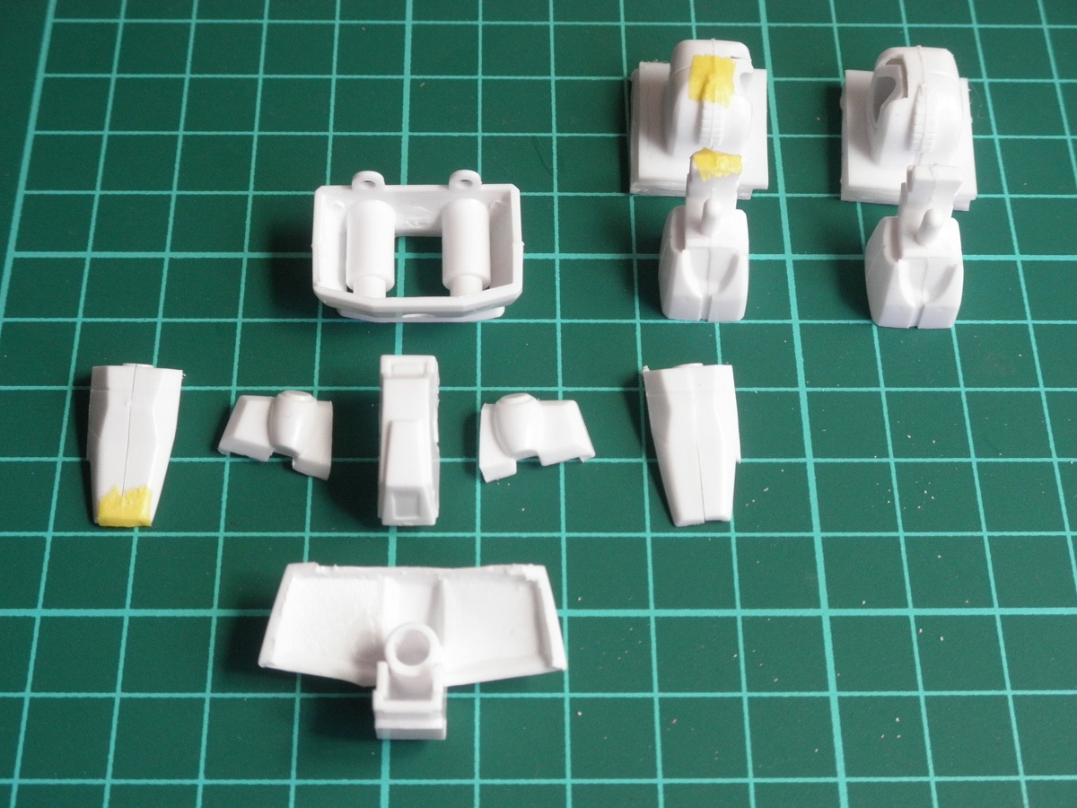 旧キット1/144 ガンダムGP01製作記3！モモの延長、今回は3.5mm伸ばします。同時にスカート周りの改修作業も開始！とりあえず腹部含めて分割、はい、取り返しつかないｗ。ここから繋ぐ前に各パーツの形状を調整する作業をします。
 #ガンプラ #旧キット #ガンダム0083