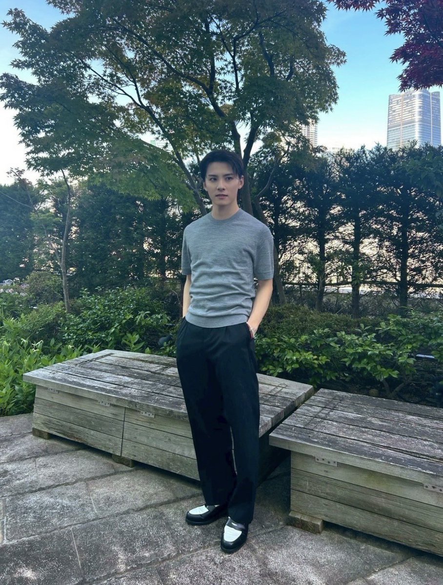 maroyakana_mizu's tweet photo. 26歳の川西拓実カッコよすぎて絶命した https://t.co/7SXUlBm1Yv