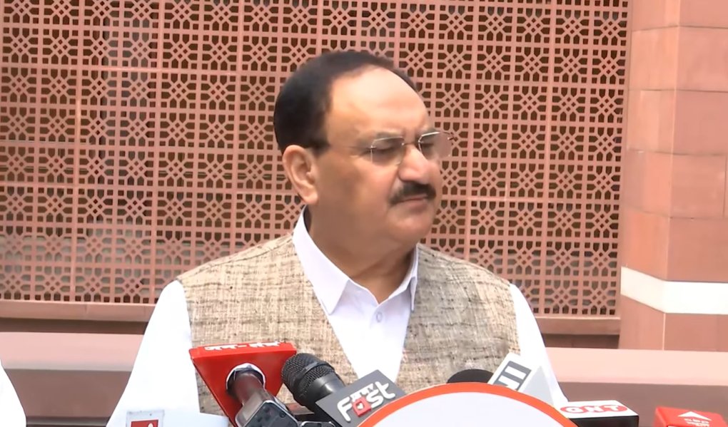 बाद में वो विधानसभा पहुंचे और विधानसभा में उन्होंने उस समय के यूनाइटेड बंगाल की सेवा की।

 डॉ. श्यामा प्रसाद मुखर्जी आजादी के बाद नेहरू जी की कैबिनेट में मंत्री रहे।

वैचारिक मतभेद और जवाहरलाल नेहरू की तुष्टिकरण की नीति के कारण उन्होंने इस्तीफा दे दिया।

- श्री <a href="/JPNadda/">Jagat Prakash Nadda</a>