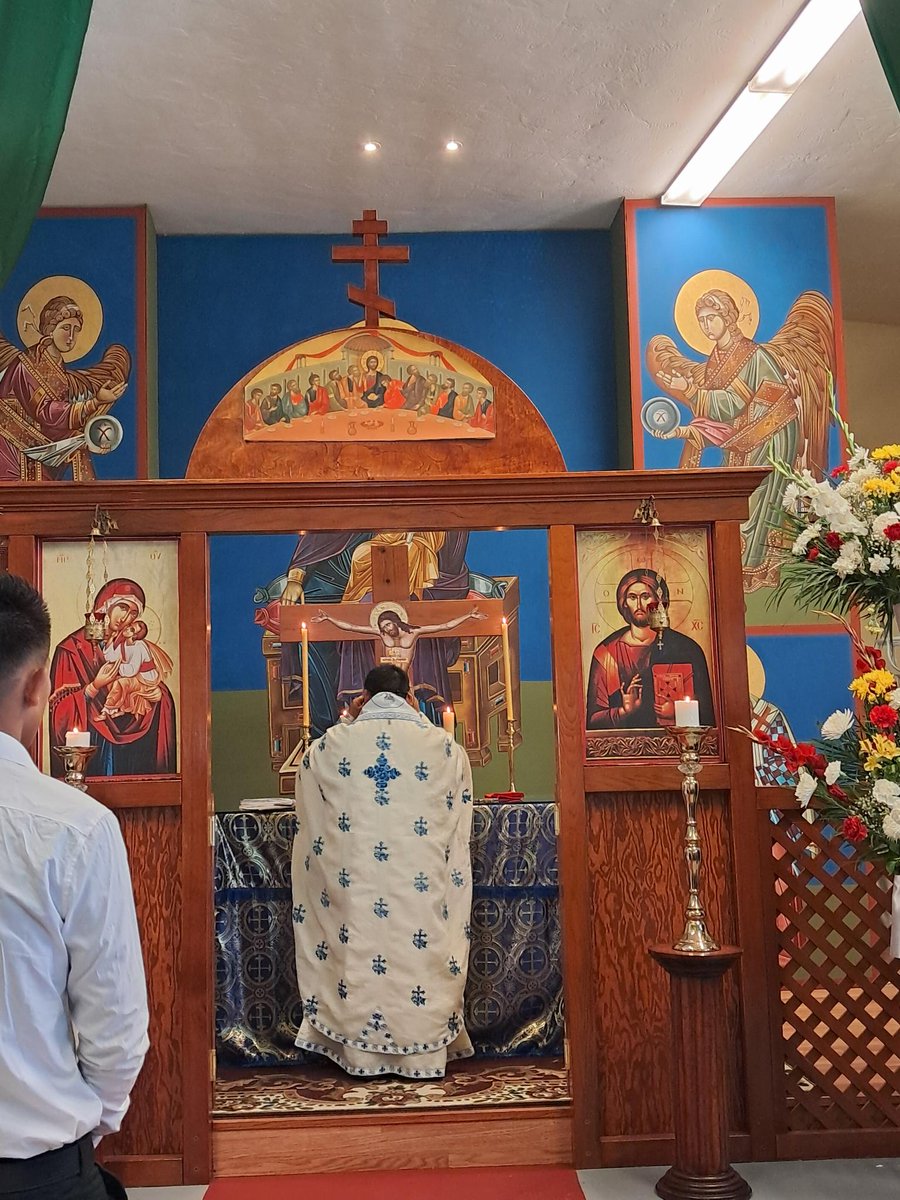 sdrexlerESPM42's tweet image. Photos from my trip to the Guatemalan Orthodox parish today. There were probably around 400 attendees total. Two men were chrismated during the service.