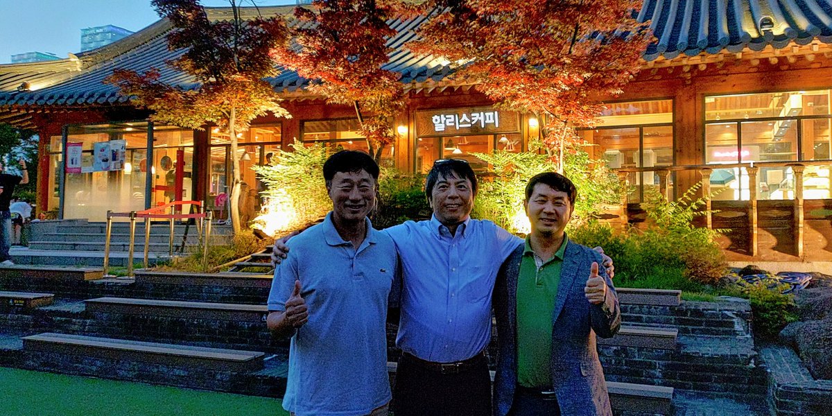 lab_sugimoto's tweet photo. 初めて韓国に来ました https://t.co/1bUZ36rMB3