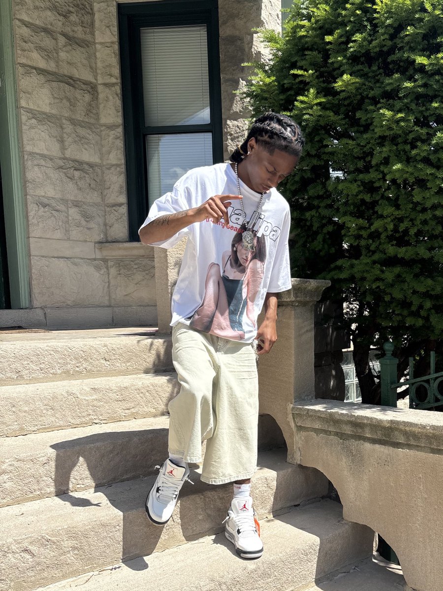 scoota_4's tweet photo. trim chat ? https://t.co/bMdZ941moc