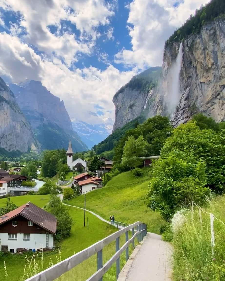 LeroyChapm32203's tweet image. I love Switzerland