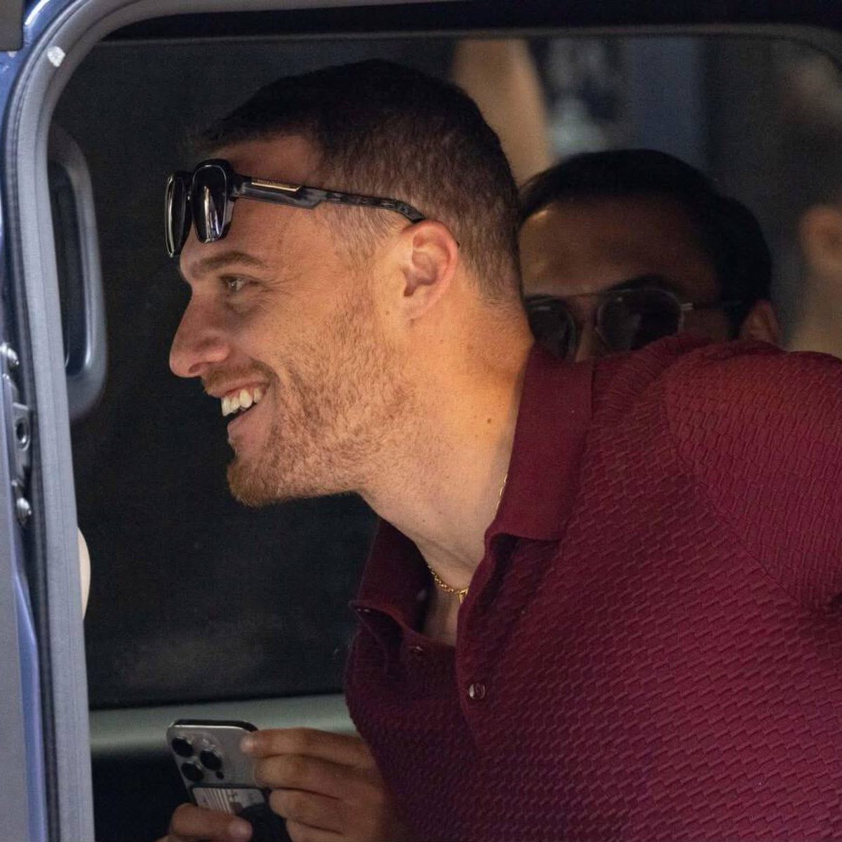 “La felicidad de tu vida depende de la calidad de tus pensamientos”
#KeremBürsin 

Buenos días chicas, feliz semana!!!! ❤️😘