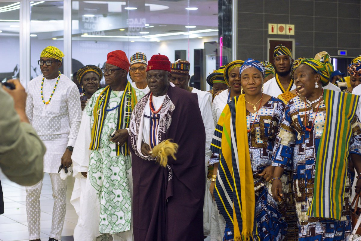 makolo_tom's tweet photo. The Colours of Lagos at the OHIOMA (voice of old) Screening at the Silverbird Cinema Ikeja. #ohiomathemovie https://t.co/jJlfAlW9k9
