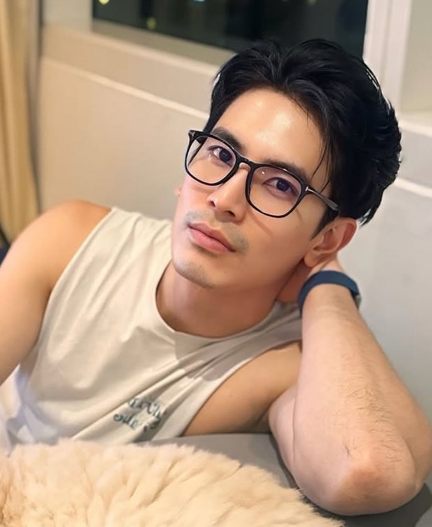 เอื้อยค้าบ                                 เอิ้นอ้ายได้บ่ครับ