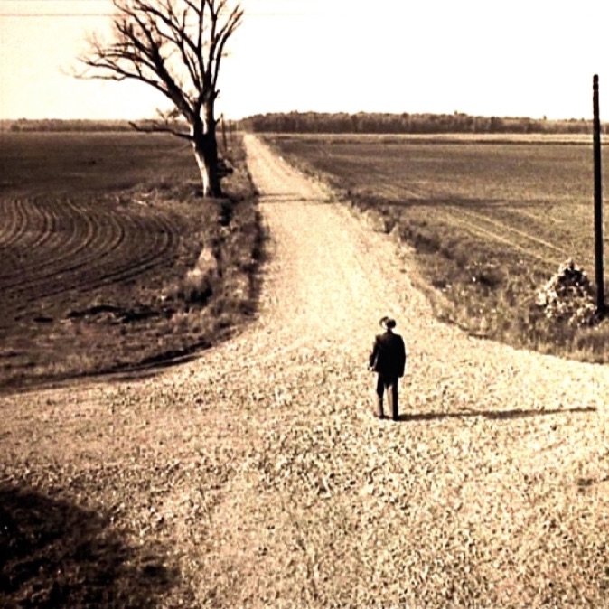 On traine nos vies dans le #parfum depuis tant d'années... une aventure qui nous faisait rêver mais dont l'histoire n'est pas si chantante.

laparfumerie-podcast.com/saison-6/laven…