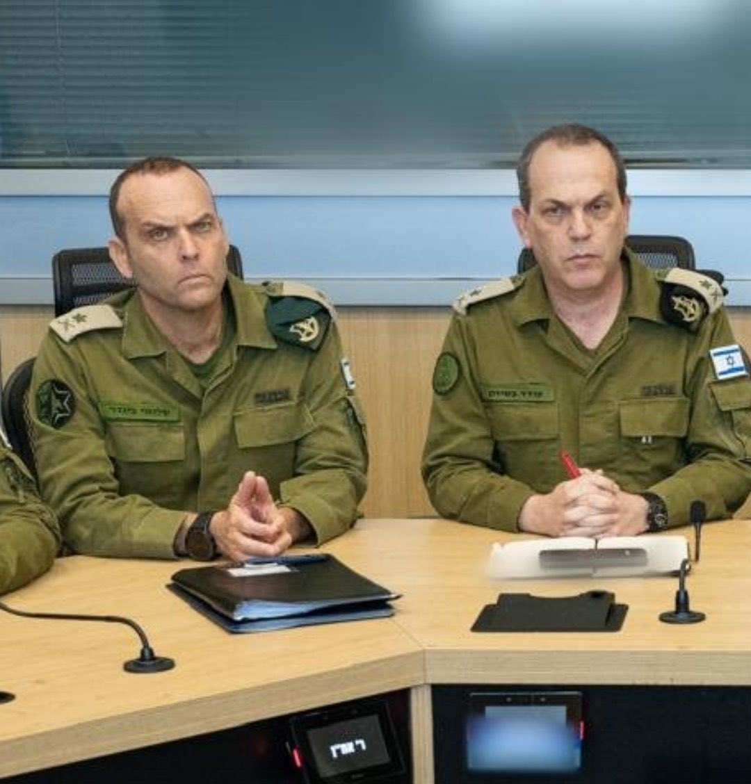 isiruk1's tweet image. Я:
Начинаю учить иврит.

Буквы:
 ק-כ
א-ע
ט-ת