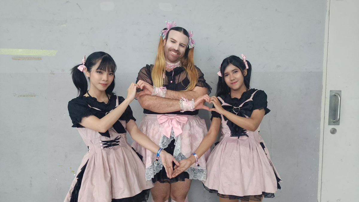 Shun_shine's tweet photo. お疲れ様でした〜
One amazing experience unlocked. 
Thankyouuuu,masih agak "hah?heh?" Sihh, unexpected soalnyaa 😭. Beberapa pasti tau gimana ngebetnya aku dari dulu cari partner collab seru2an Ladybaby wkwk. Eh kok malah terwujudnya sama Ladybeard yang real 🤯🤯. よかったー https://t.co/Bla5LtTJfC