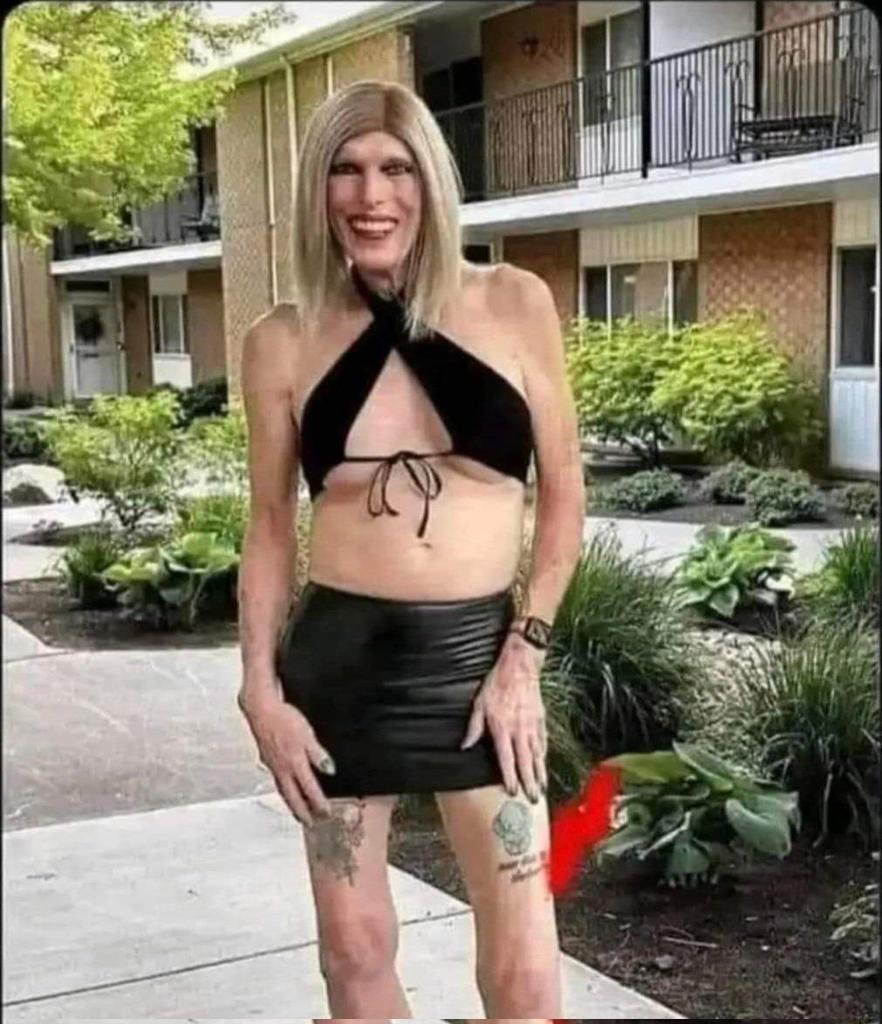 Echecaxx's tweet image. Non e&apos; carnevale....e&quot; l&apos;era delle #recchie