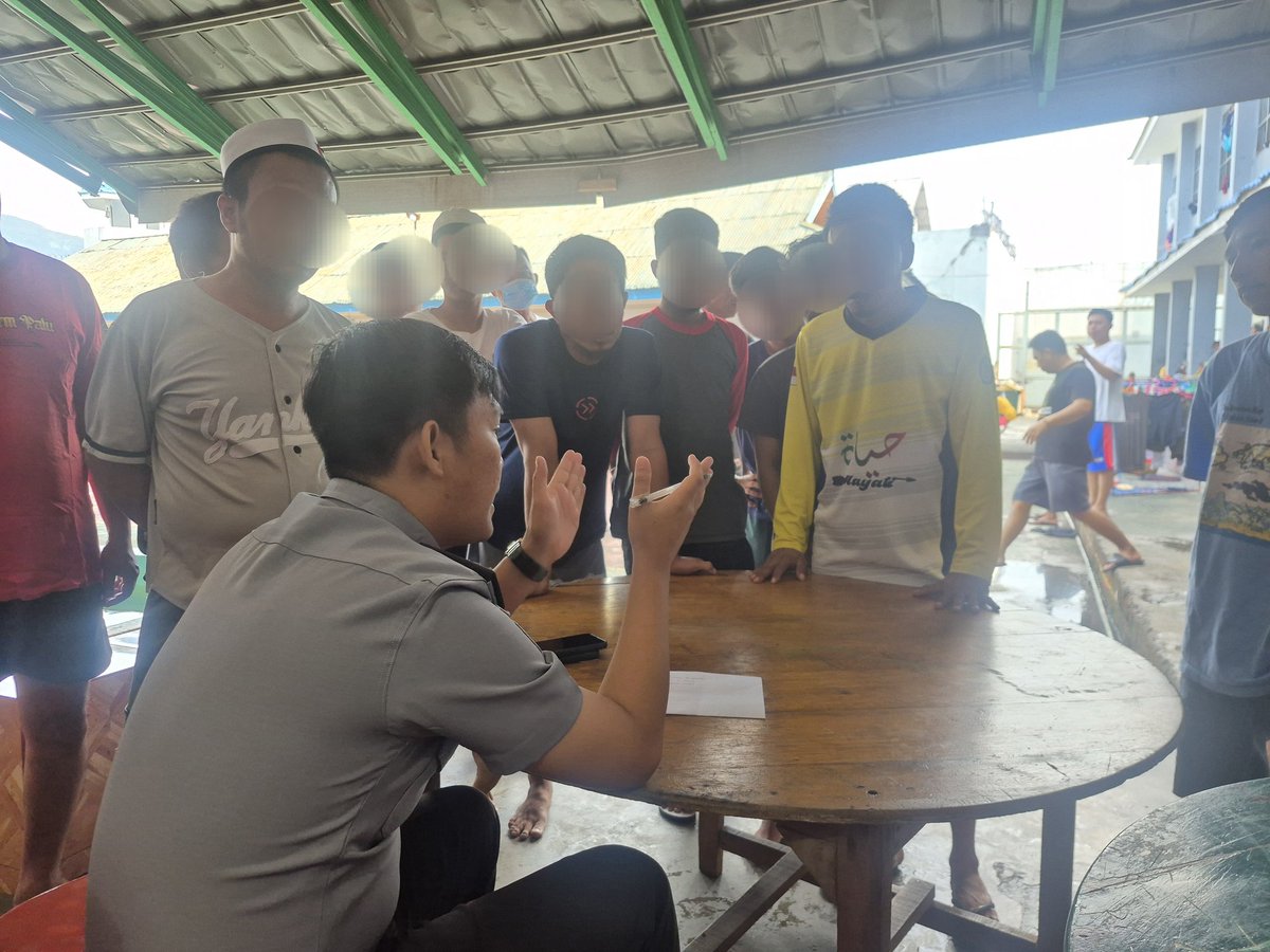 palu_rutan's tweet photo. Rutan Palu Data dan Dengar Langsung Keluh Kesah WBP di Blok Hunian
https://t.co/Vz0aoGD5yF
HUMAS RUTAN PALU
#kemenimipas
#pemasyarakatan
#guardandguide
#humasimipas
#infoimipas https://t.co/a1m6sgykWL