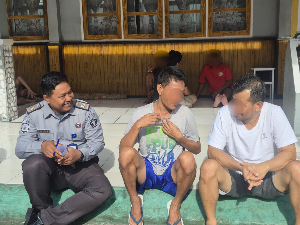 palu_rutan's tweet photo. Rutan Palu Data dan Dengar Langsung Keluh Kesah WBP di Blok Hunian
https://t.co/Vz0aoGD5yF
HUMAS RUTAN PALU
#kemenimipas
#pemasyarakatan
#guardandguide
#humasimipas
#infoimipas https://t.co/a1m6sgykWL