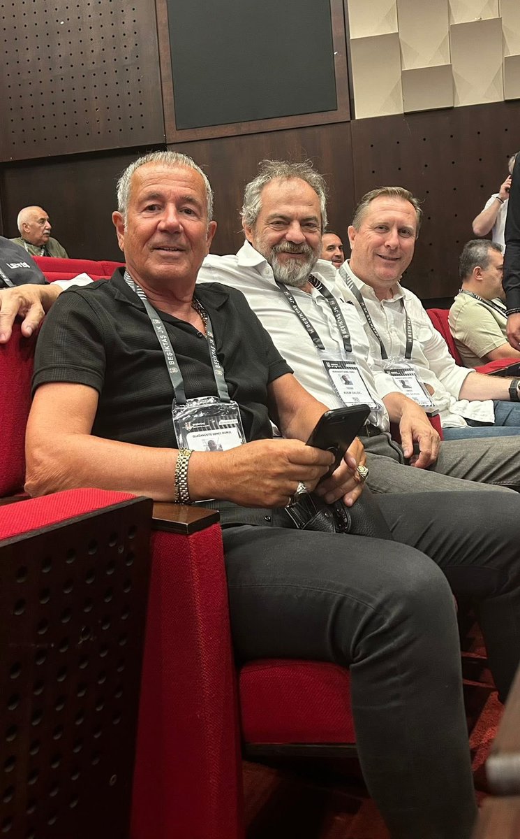 BJK OLANÜSTÜ GENEL KURULUNDAYIZ. 
ÖNCEKİ DÖNEM GENEL BAŞKANIMIZ SAYIN HİKMET ÇETİN İLE BEŞİKTAŞ’I VE TEKİRDAĞ’I KONUŞTUK.