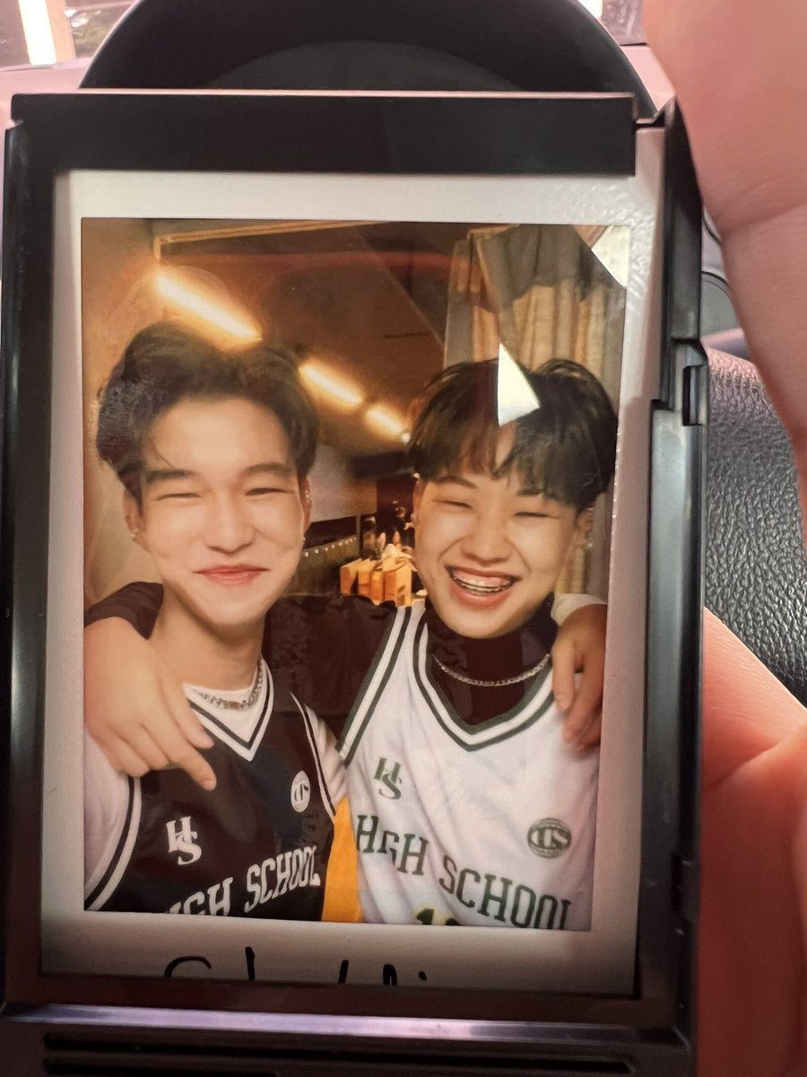 themuxz's tweet photo. ใครมันตาโตบ้างนะ 5555
ในรูปนี้!!!!
#WNBB_1STFanMeeting
#วินเนอร์บีบาส
———————————
#วินเนอร์ #บีบาส #วินเนอร์บีบาส #Winner #Bbas #WinnerBbas #WNBB_1STFanMeeting #SCHOOLDIO
#workpoint23 #workpoint
#SiamPic #theplayhouse https://t.co/4YHFji9ZXV