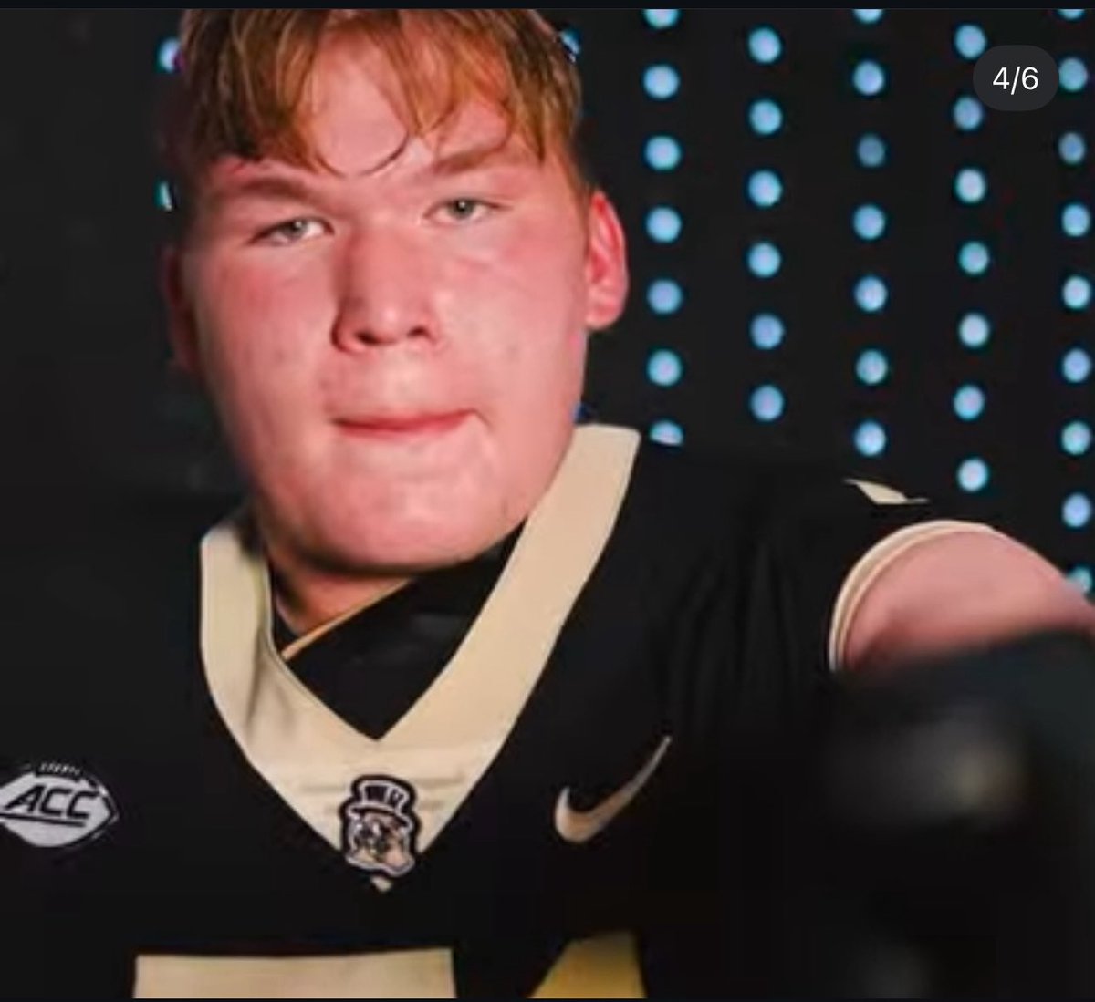 This might be the ugliest dude I’ve ever seen in my life <a href="/nwhsbarstool/">Waukee Northwest Barstool</a>