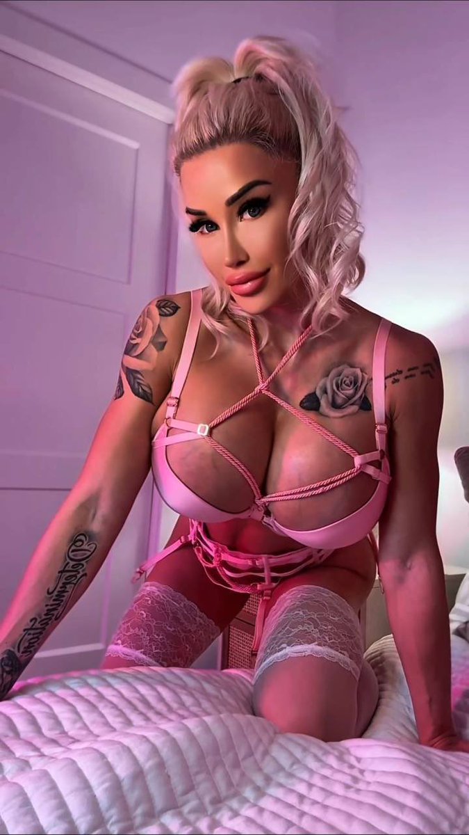 PAULINA J CANDY FANPAGE tweet media