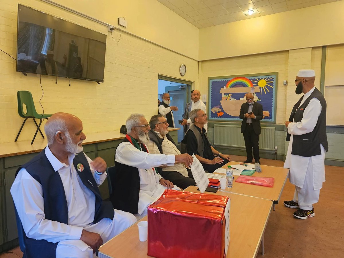 22 جون نائٹنگھم جموں کشمیر لبریشن فرنٹ برطانیہ زون کے کنونشن میں انتخابی عمل مکمل ،غیر جانبدار اراکین کی موجودگی میں گنتی اور نتائج کا اعلان لیاقت لون صدر منتخب نئی منتخب کابینہ کو مبارک باد پیش کرتے ہیں۔
#ReleaseYasinMalik
#IndependentJammuKashmir