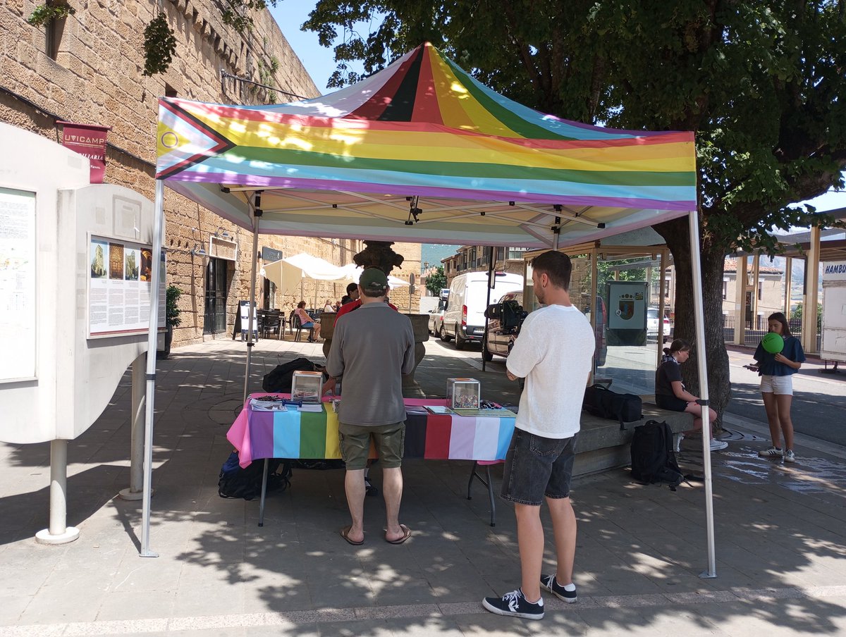 Orain, a 12:30etatik, 15:30ak arte, Laguardia egongo gara, informatzeko materialarekin LGTBI+
🏳️‍🌈🏳️‍⚧️
Ahora, de 12:30 a 15:30, estaremos en Laguardia, con material informativo LGTBI+

<a href="/Araba/">Arabako Foru Aldundia | Diputación Foral de Álava</a> <a href="/LaiaAraba/">Laia Araba</a>