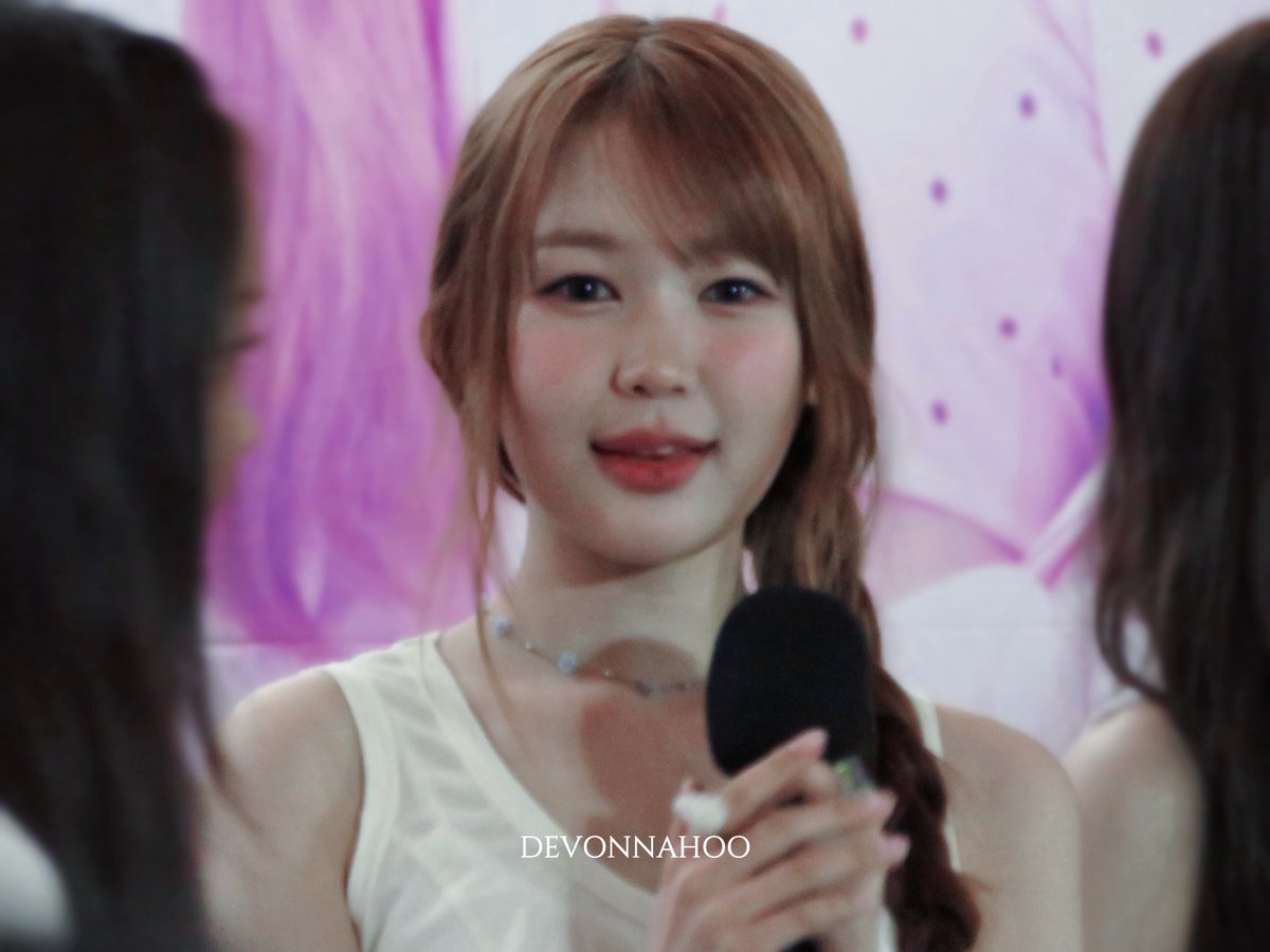 ·𖥦· tweet media