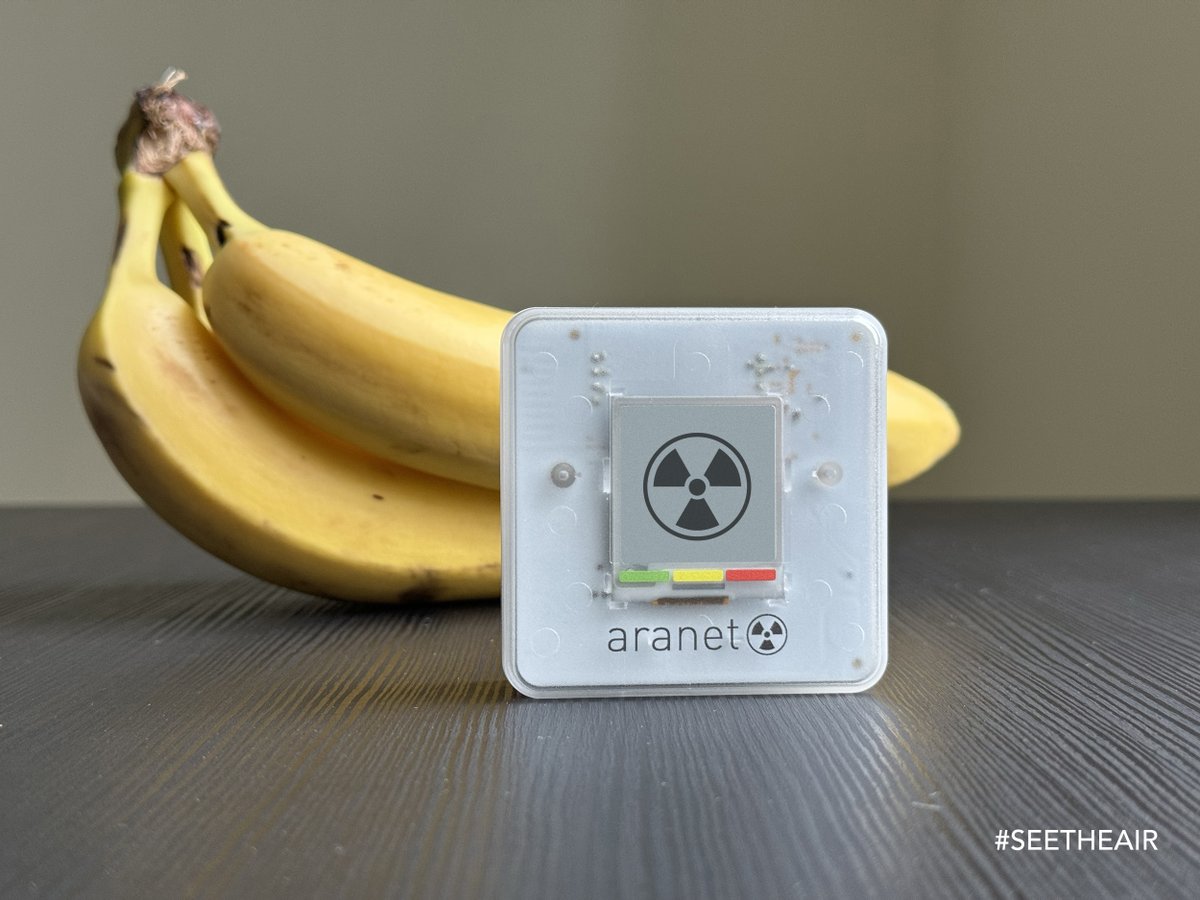 SFotonium's tweet image. Myth or Banana? You&apos;ve probably heard the whispers: are bananas actually radioactive?
I decided to investigate this fruity mystery using some tech. For the full lowdown on banana radioactivity and my honest review of the Aranet Radiation Monitor 👉 🔗
seetheair.org/2025/06/23/rev…