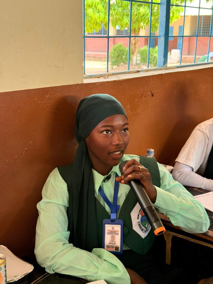 UNDP_TheGambia's tweet photo. Together with @ONU_Droits_BRAO &amp; @theICTJ, we just wrapped up a 5️⃣-day Regional School Outreach engaging over 515 youth across 1️⃣0️⃣ schools in the regions on the Gov’t White Paper. Amplifying young voices in transitional justice processes! 

#PostTRRC 
#TRRCRecommendations https://t.co/HW6w5zVUZu