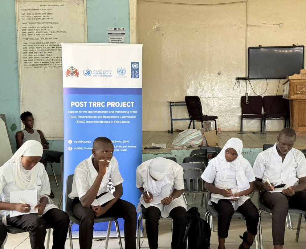 UNDP The Gambia (@undp_thegambia) on Twitter photo Together with <a href="/ONU_Droits_BRAO/">ONU Droits de l'Homme - Afrique de l'Ouest</a> & <a href="/theICTJ/">ICTJ</a>, we just wrapped up a 5️⃣-day Regional School Outreach engaging over 515 youth across 1️⃣0️⃣ schools in the regions on the Gov’t White Paper. Amplifying young voices in transitional justice processes!
#PostTRRC
#TRRCRecommendations Together with <a href="/ONU_Droits_BRAO/">ONU Droits de l'Homme - Afrique de l'Ouest</a> & <a href="/theICTJ/">ICTJ</a>, we just wrapped up a 5️⃣-day Regional School Outreach engaging over 515 youth across 1️⃣0️⃣ schools in the regions on the Gov’t White Paper. Amplifying young voices in transitional justice processes!
#PostTRRC
#TRRCRecommendations