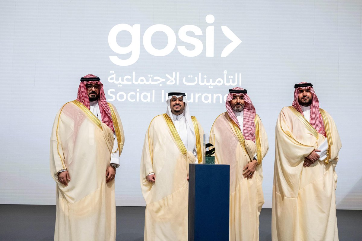 عبدالعزيز حسن البوق | Abdulaziz AlBoug (@abdulazizalboug) on Twitter photo برعاية خادم الحرمين الشريفين - حفظه الله - وتشريف سمو نائب أمير منطقة الرياض، تشرفت باستلام #جائزة_الملك_عبدالعزيز_للجودة (المستوى الذهبي) نيابةً عن زملائي في #التأمينات_الاجتماعية <a href="/SaudiGOSI/">التأمينات الاجتماعية</a>
تأتي هذه الجائزة تتويجًا لجهود المؤسسة في ترسيخ التميّز والارتقاء بجودة الخدمات، والمضي برعاية خادم الحرمين الشريفين - حفظه الله - وتشريف سمو نائب أمير منطقة الرياض، تشرفت باستلام #جائزة_الملك_عبدالعزيز_للجودة (المستوى الذهبي) نيابةً عن زملائي في #التأمينات_الاجتماعية <a href="/SaudiGOSI/">التأمينات الاجتماعية</a>
تأتي هذه الجائزة تتويجًا لجهود المؤسسة في ترسيخ التميّز والارتقاء بجودة الخدمات، والمضي