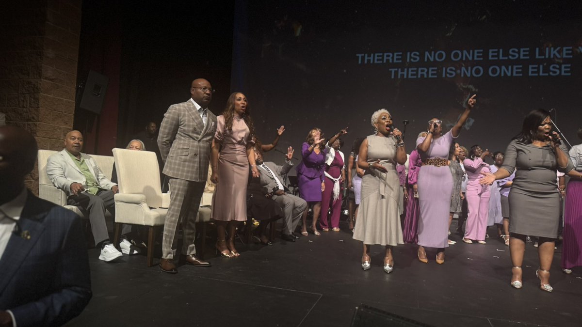 What a powerful Sunday at Hope City Church as Pastor Marlon Sanders celebrated 30 years of preaching.
Thank you, Pastor, for your unwavering commitment to the good news gospel.
Your leadership continues to light the path of hope and faith. #PastoralAnniversary #HopeCity #Grateful