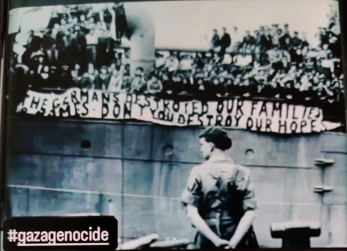 Yıl 1947, yer Filistin limanı, gemide Hitler'in Soykırım'ından kaçan Yahudiler var. Onlara kucak açan bugünün Gazze'lileri.

74 yıl sonra aynı Soykırımı Cehennem Çocukları Filistinlilere yaptılar. 

#GAZZE, BENİM, SENİN, HEPİMİZİN DAVASI☝