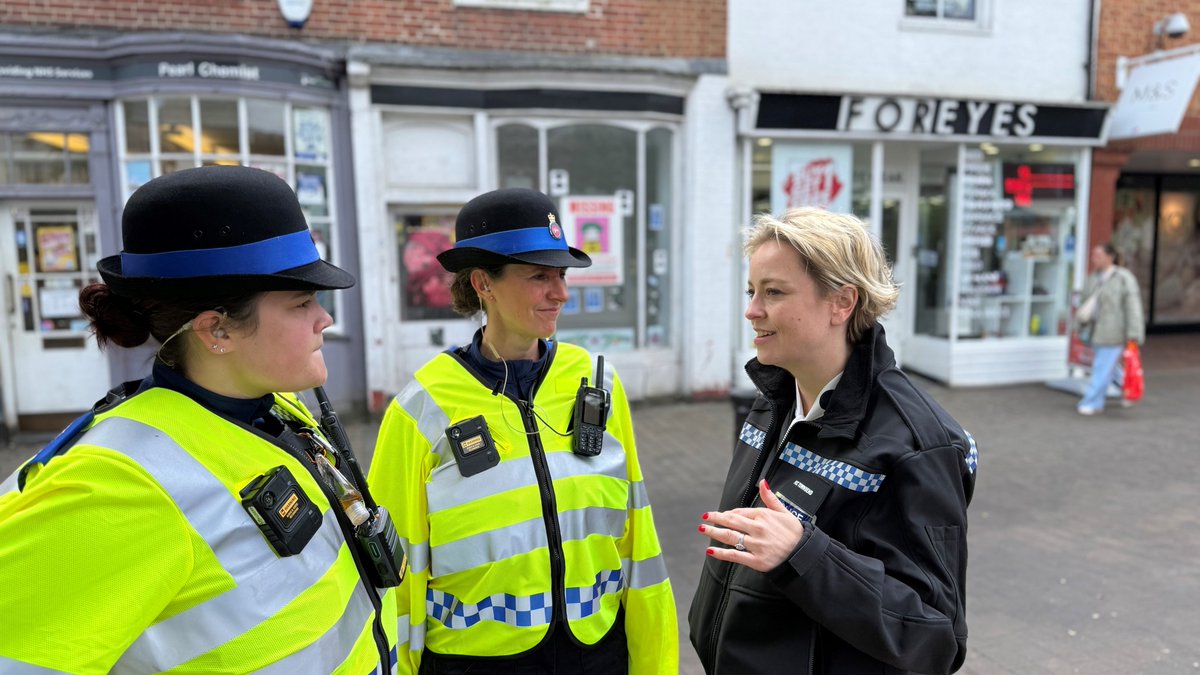 Surrey PCC (@surreypcc) on Twitter photo 👮♀️👮This week, we're celebrating the vital role of <a href="/SurreyPolice/">Surrey Police</a>'s neighbourhood policing teams!
During Neighbourhood Policing Week of Action, we thank the officers, PCSOs and volunteers working at the heart of all our communities to keep people safe
#NeighbourhoodPolicingWeek 👮♀️👮This week, we're celebrating the vital role of <a href="/SurreyPolice/">Surrey Police</a>'s neighbourhood policing teams!
During Neighbourhood Policing Week of Action, we thank the officers, PCSOs and volunteers working at the heart of all our communities to keep people safe
#NeighbourhoodPolicingWeek