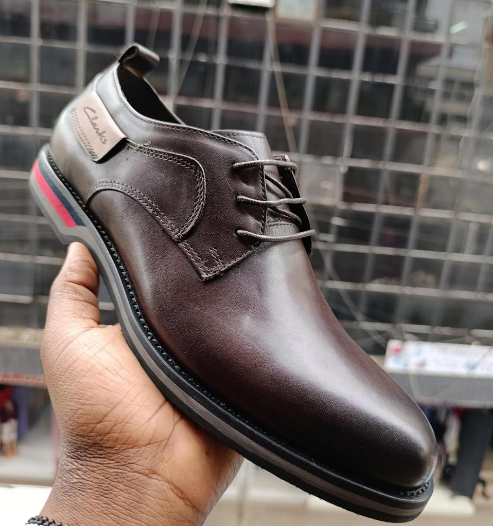 Clarks Leather Officials.

💰Ksh.5500                  #IkoKiatuKe