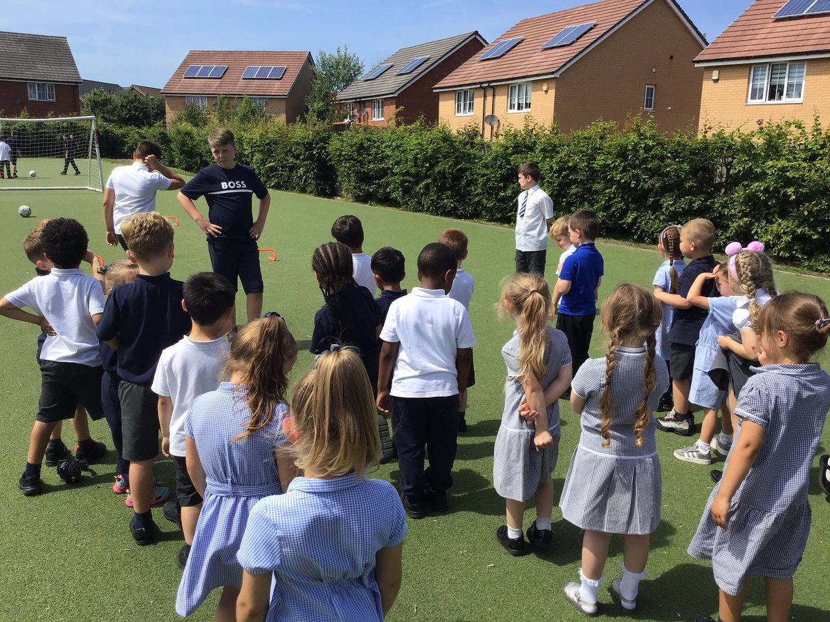 Reception24-25@monksdownprimaryschool (@receptionmonksd) on Twitter photo #childtakeoverday last week was amazing. We loved being taught by our <a href="/Year6Monksdown1/">Year6@MonksdownSchool</a>. #childtakeoverday last week was amazing. We loved being taught by our <a href="/Year6Monksdown1/">Year6@MonksdownSchool</a>.