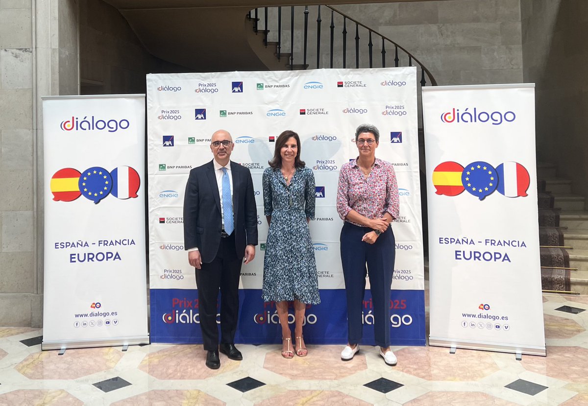 AXASegurosEs's tweet image. Gracias @DialogoEsFr por todo el trabajo que hacéis para fortalecer la relación de hermandad franco-española. Y nuestra felicitación a @Airbus @EsAirbus, empresa galardonada con el Prix 2025