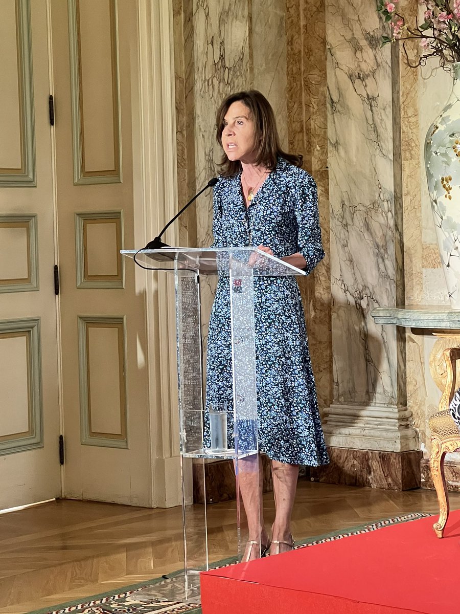AXASegurosEs's tweet image. Gracias @DialogoEsFr por todo el trabajo que hacéis para fortalecer la relación de hermandad franco-española. Y nuestra felicitación a @Airbus @EsAirbus, empresa galardonada con el Prix 2025