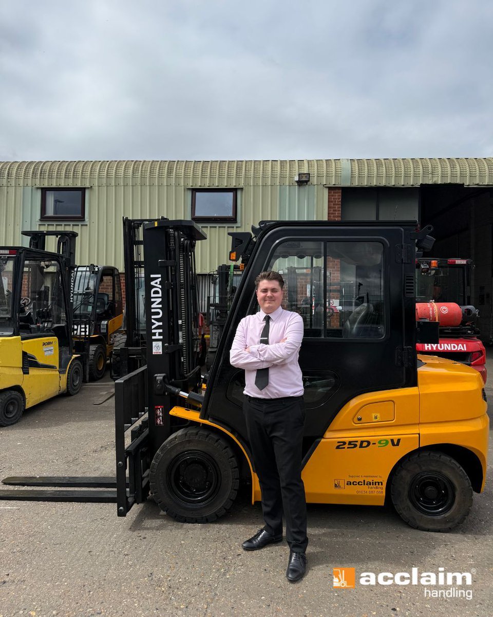Hello again, Monday, let's meet another member of our team! 👋

Meet Ben - one of our brilliant IT Administrators. He’s part of the team keeping everything running smoothly ⚙️💻

Favourite food: Ramen 🍜
Favourite film: The Martian 👽
Favourite pastime: Concerts 🎸