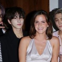 jnugwonie's tweet photo. when you're at the prettiest gryffindor competition and these two mfs show up https://t.co/P0Q8zigRar