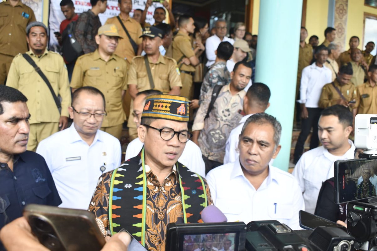 Herry Suryaman (@suryamanherry) on Twitter photo #TPPBersamaMenteriDesa
#KetahananPanganMenujuSwasembadaPangan
#KolaborasiBumdesdanKopdesMP
<a href="/YandriSusanto27/">Yandri Susanto</a>
<a href="/ArizaPatria/">Ariza Patria</a>
<a href="/taufikmadjid71/">IG : taufik.madjid</a>
<a href="/kemendespdt/">#BangunDesaBangunIndonesia</a>
<a href="/bpsdmkemendesa/">Bpsdm Kemendesa</a>
@tppkemendesaNtt #TPPBersamaMenteriDesa
#KetahananPanganMenujuSwasembadaPangan
#KolaborasiBumdesdanKopdesMP
<a href="/YandriSusanto27/">Yandri Susanto</a>
<a href="/ArizaPatria/">Ariza Patria</a>
<a href="/taufikmadjid71/">IG : taufik.madjid</a>
<a href="/kemendespdt/">#BangunDesaBangunIndonesia</a>
<a href="/bpsdmkemendesa/">Bpsdm Kemendesa</a>
@tppkemendesaNtt