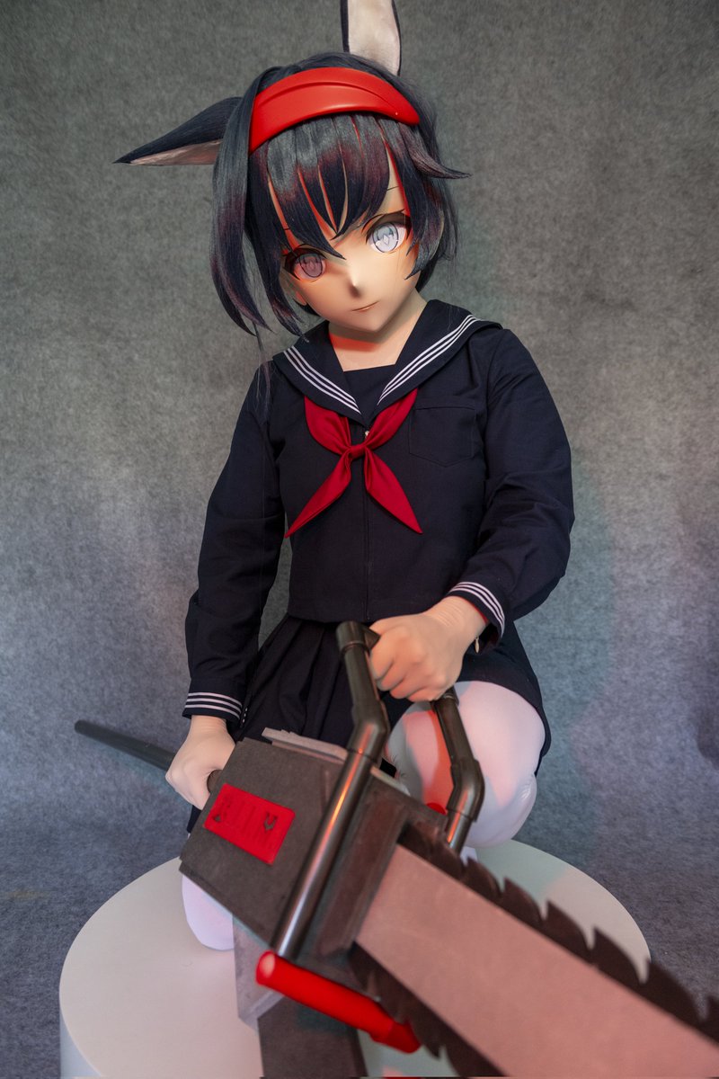 明日方舟 煌
C服还没有搞定所以只是试试看整体效果，ooc致歉
感谢头壳制作 <a href="/Cyberloafing_S/">摸鱼头壳_MYKig</a> 
感谢摄影 <a href="/Fred_Ag1/">Fred_Ag</a> 
填充物&amp;粗修：咱自己
#kigrurmi #着ぐるみ #明日方舟 #煌 #Arknights #Blaze