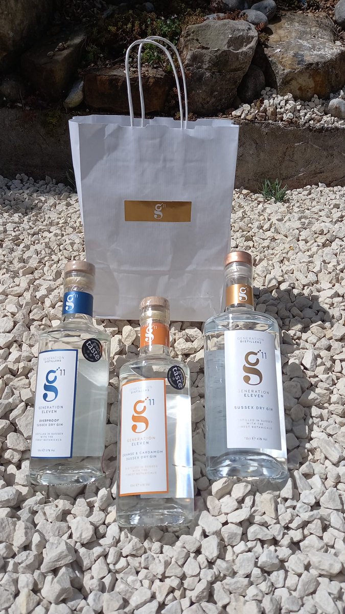 chefbytesdaniel's tweet image. What an honour it was to meet the wonderful and very talented Claire from @generationdistillers in Sussex, and her very tasty award winning #gins Dry Gin 43% Vol, Orange & Cardamom Gin Bottled at 41%, Generation 11 Overproof Sussex Dry Gin try it at @romeojuliet_hailsham