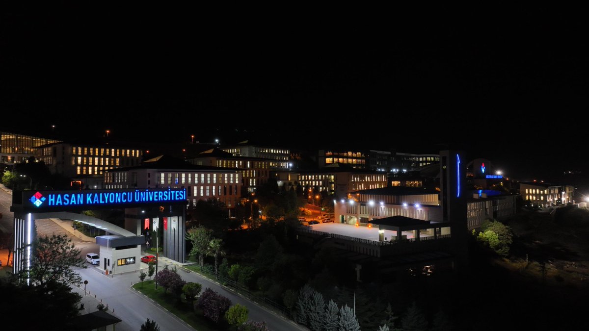 🌐 Hasan Kalyoncu Üniversitesi’nde çok kültürlü bir öğrenim ortam👩‍🎓 Farklı ülkelerden öğrenciler, 👨‍🏫  seçkin akademisyenler,📌 küresel bakış açısı ve kültürel etkileşimle gelişen bir eğitim deneyimi, müthiş bir kampüs, sıcak ortam. Bekleriz.
#UluslararasıÜniversite, #hkunv, #HKÜ.