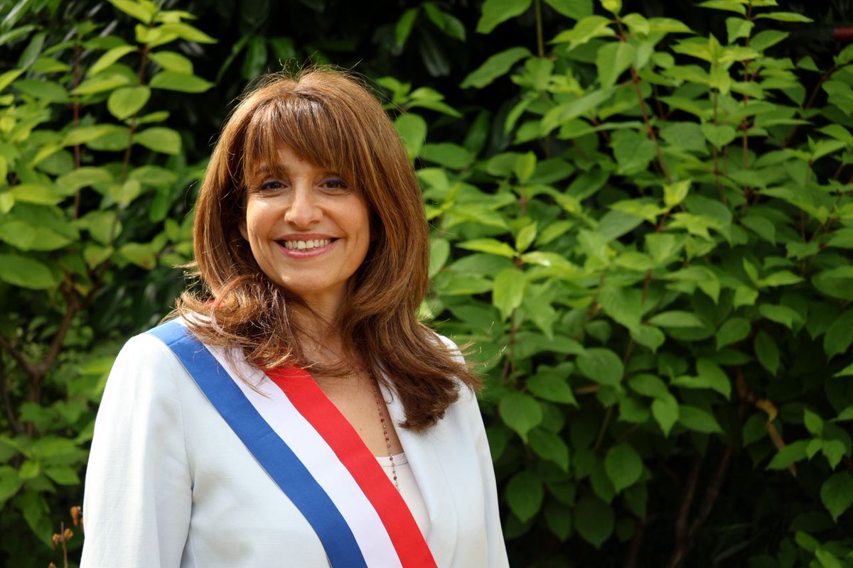 Epoch Times France (@epochtimesfr) on Twitter photo 🔴 Salon du Bourget : « Nous avons le sentiment qu’Israël est mis sur le banc des accusés », estime la députée Caroline Yadan <a href="/CarolineYADAN/">Caroline Yadan</a>
👉 "Le gouvernement ferme des stands d’entreprises israéliennes tout en laissant des sociétés issues de dictatures ou de régimes 🔴 Salon du Bourget : « Nous avons le sentiment qu’Israël est mis sur le banc des accusés », estime la députée Caroline Yadan <a href="/CarolineYADAN/">Caroline Yadan</a>
👉 "Le gouvernement ferme des stands d’entreprises israéliennes tout en laissant des sociétés issues de dictatures ou de régimes