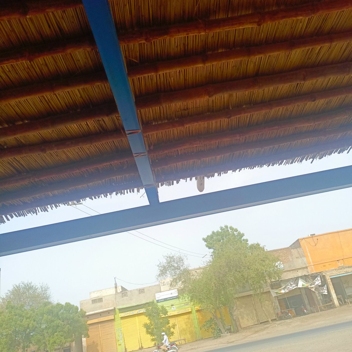 groolla's tweet image. Most famous shop