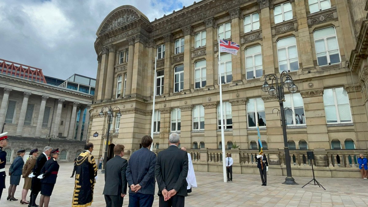 We proudly salute the courage, dedication, and service of our Armed Forces – past and present.

From those currently serving, to veterans and reservists, we thank you for your commitment to keeping our country safe.

Birmingham stands with you.💙

#ArmedForcesDay #SaluteOurForces