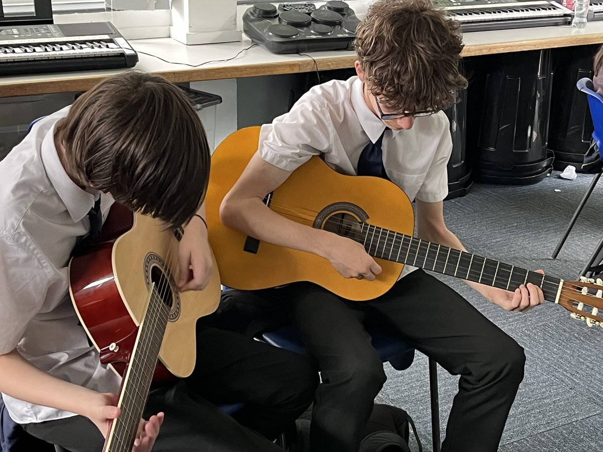 mrsmusicedwards's tweet photo. @bthccmusic Year 9s practising #7NationArmy #bandtopic https://t.co/1unZ6uzQGE