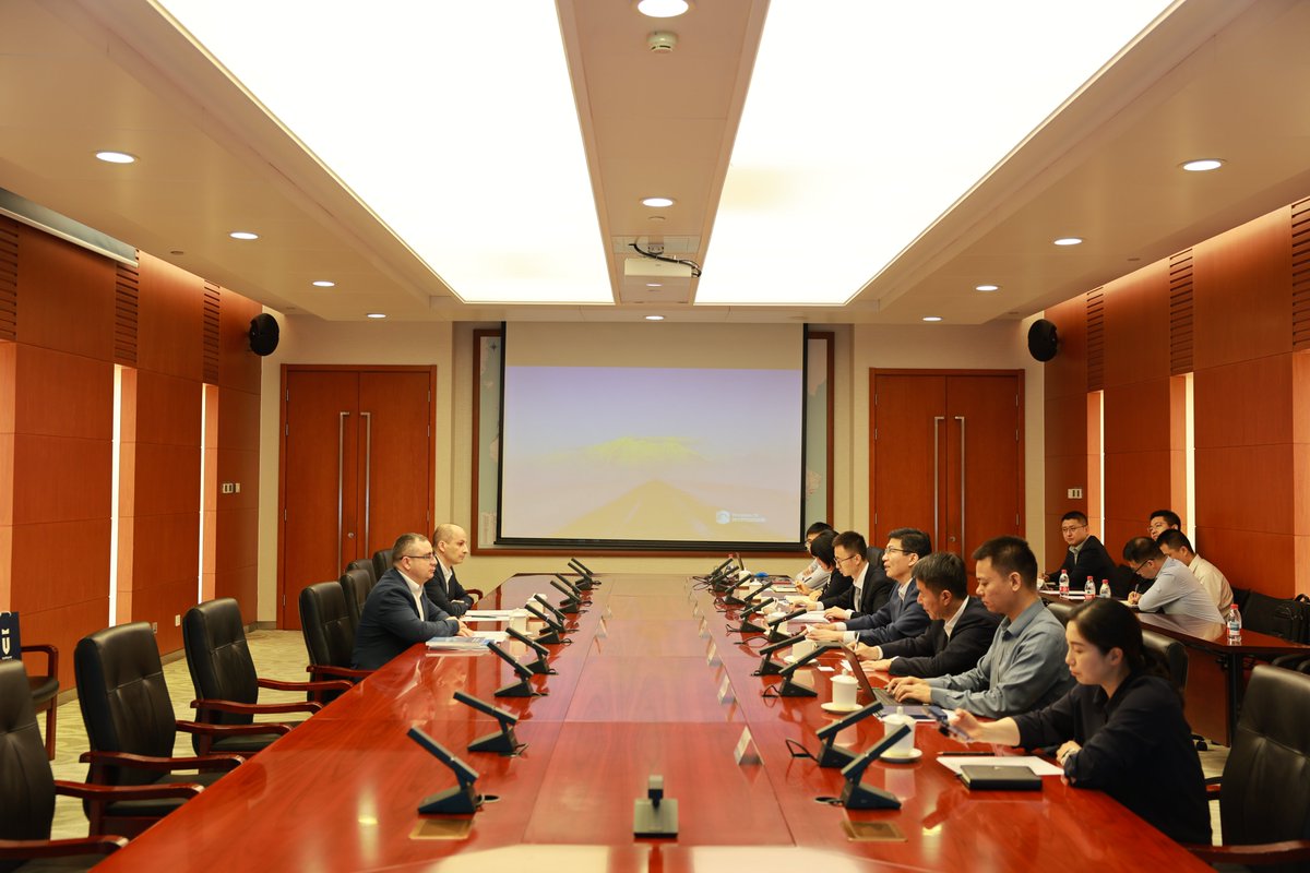 Geidco_Official's tweet image. 📢 Recently, Zhou Yuanbing, Deputy Secretary-General of GEIDCO, met with a delegation led by Mammadov, Vice President of Azerbaijan Technical University, at the GEIDCO headquarters to discuss deepening bilateral cooperation.
#GEIDCO @aztueduaz