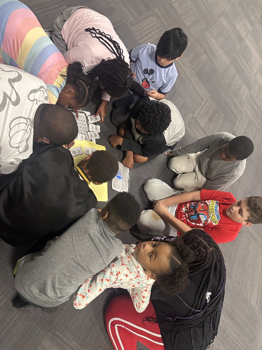 bookishkandi's tweet photo. Excellence in the building! We ended Season 3 with a Legends of the Hidden Temple-inspired scavenger hunt. #21stcclc #afterschoolmatters @MikeDaria @TCSBoardofEd @LBlevins_ @UPES_Leads https://t.co/kGHOJ38HLb