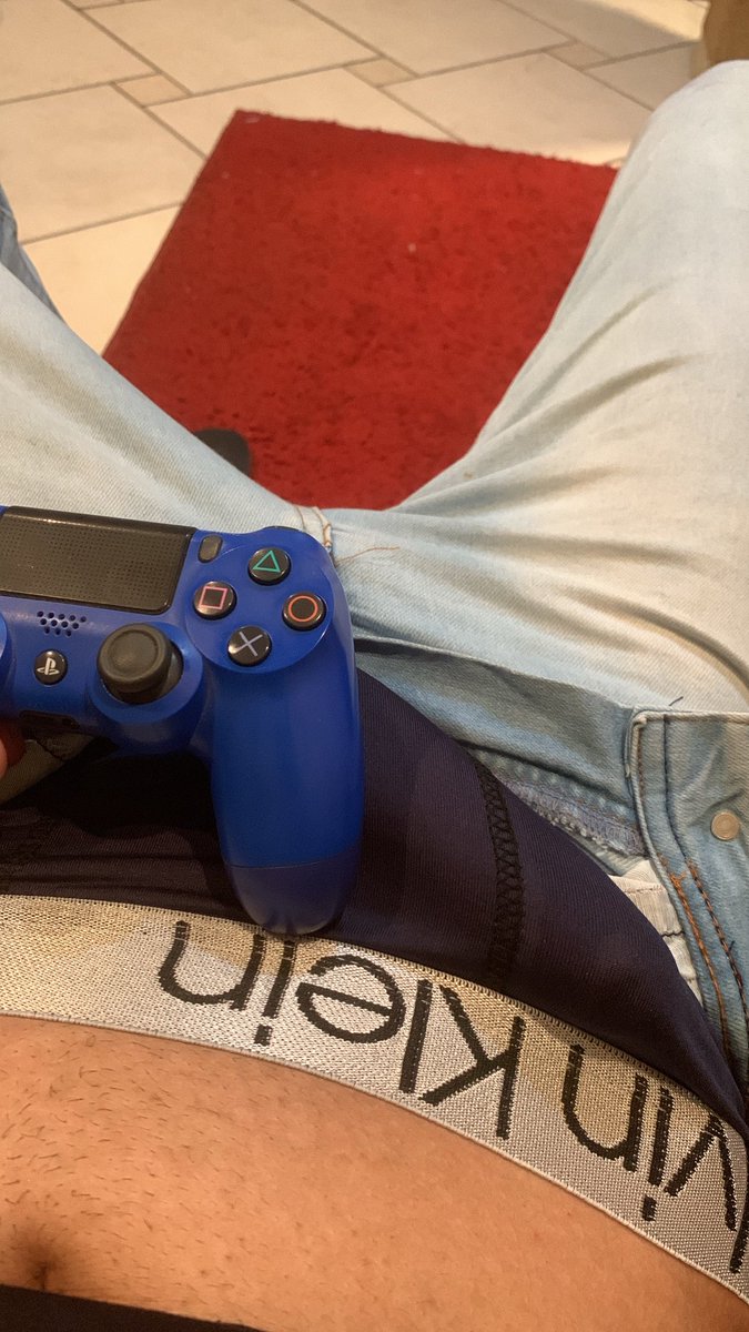 Fetichist_Gamer's tweet photo. Jogando de pika dura 🥵🎮🔥 https://t.co/84rZ3vh9aq